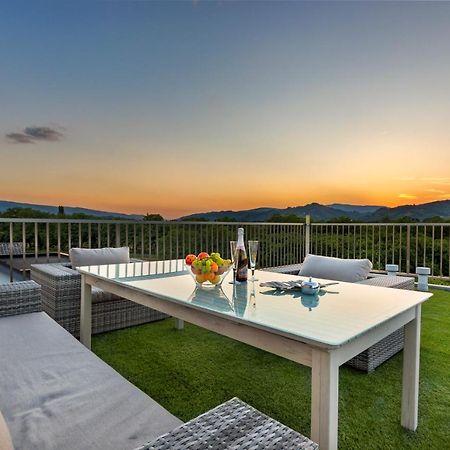 Contemporary Apartment With Rooftop Terrace In Máribor Exterior foto
