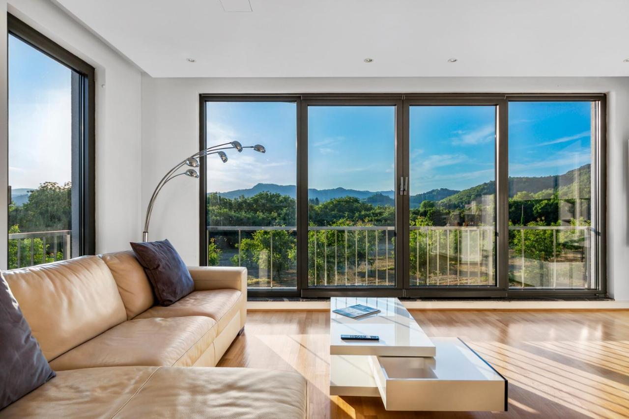 Contemporary Apartment With Rooftop Terrace In Máribor Exterior foto